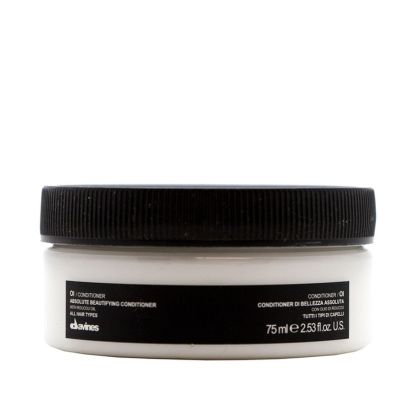 Балсам за мекота, блясък и плътност на всеки тип коса Davines OI Conditioner 75ml