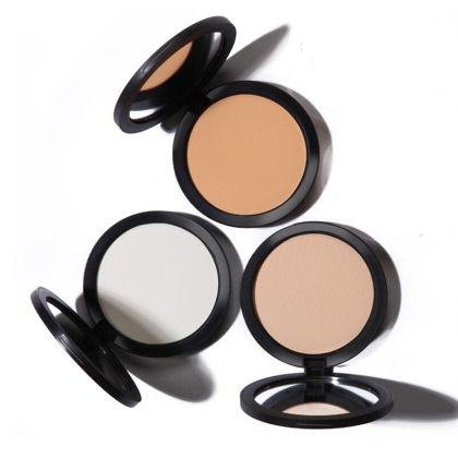 Фиксираща пудра с леко до средно матово покритие Youngblood Pressed Mineral Rice Powder