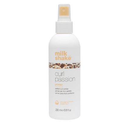 Спрей за дефиниране на меки и хидратирани къдрици milk_shake Curl Passion Primer 200ml