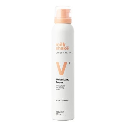 Оформяща пяна със силна фиксация за обем, плътност и текстура milk_shake Lifestyling Volumizing Foam 200ml