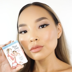 Прахообразен водоустойчив руж theBalm Third Date Powder Blush 6.5g