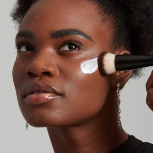 Основа за грим със слънцезащита NYX Bare With Me Hemp Sunscreen SPF30