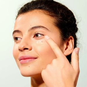 Озаряващ околоочен крем NUXE BIO Reviving Eye Care 15 ml