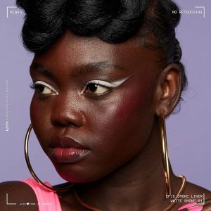 Дълготраен стик очна линия за опушен грим  NYX Epic Smoke Liner 0,17 гр