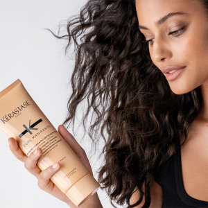 Хидратиращ балсам - мляко за къдрава коса Kerastase Curl Manifesto Fondant Hydratation Essentielle 250мл.