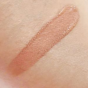 Течно червило с матиращ ефект Meet Matt(e) Hughes Humble by theBalm 6.5ml