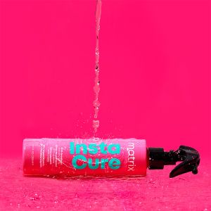 Спрей против накъсване за увредена коса Matrix Instacure Anti-Breakage Porosity Spray 200 ml