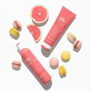 Комплект шампоан и балсам розова лимонада за бляскава розова нотка на косата Milk_Shake Pink Lemonade 
