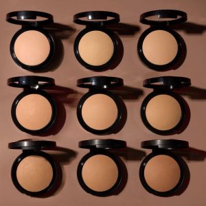 Дълготраен фон дьо тен с пълно матово покриртие Laura Geller Double Take Baked Full Coverage Foundation