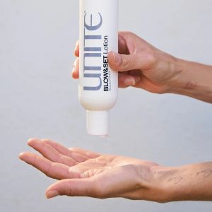 Фиксиращ лосион с 5 ниво на задържане с UV и термо защита Unite Haircare BLOW&SET™ Lotion 236ml