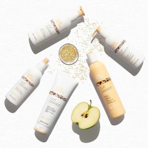 Спрей за дефиниране на меки и хидратирани къдрици milk_shake Curl Passion Primer 200ml