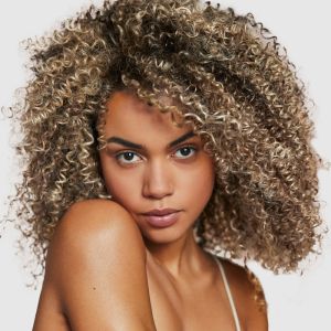 Интензивно подсилващо олио за след изсветляване Kerastase Blond Absolu Cicagloss Hydrating Hair Oil 75ml