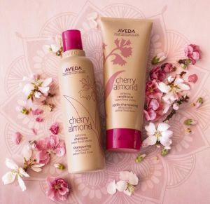 Хидратиращ и подхранващ балсам за блясък и плътност Aveda Cherry Almond Conditioner 200ml