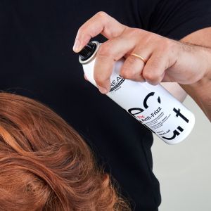 Спрей анти-фриз със средна фиксация Loreal Tecni Art Fix Anti-Frizz Spray 250ml