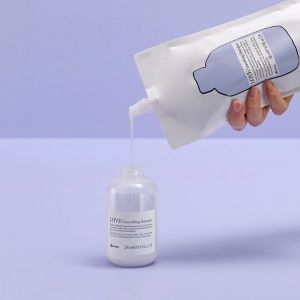 Изглаждащ анти-фриз шампоан за груба непокорна коса DAVINES LOVE Smooth Shampoo Refill 500ml