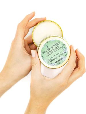 Лек стилизиращ клей с матов завършек за всеки тип коса Davines Medium Hold Finishing Gum 75ml