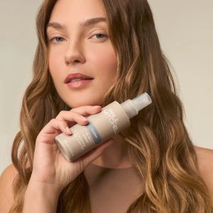 Мултифункционален спрей без изплакване с термозащита и 15 действия Paul Mitchell Classic 15-in-1 Spray 150g