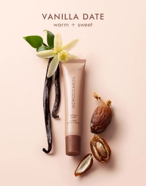 Подхранващ балсам за устни с арганово масло и пептиди Ванилия Moroccanoil Argan Butter Lip Balm Vanilla Date 15ml