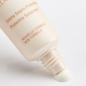 Слънцезащитен хидратиращ крем за лице и тяло SPF50+ Phytomer Moisturizing Protective Sunscreen 50ml