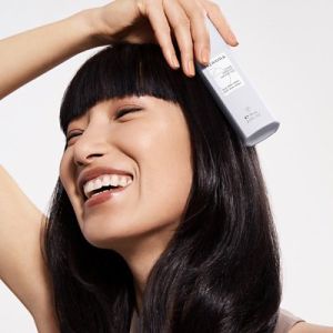 Спрей за изправяне на косата с термозащита до 230°C Kerasilk Styling Flat Iron Spray 150ml