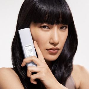 Спрей за изправяне на косата с термозащита до 230°C Kerasilk Styling Flat Iron Spray 150ml